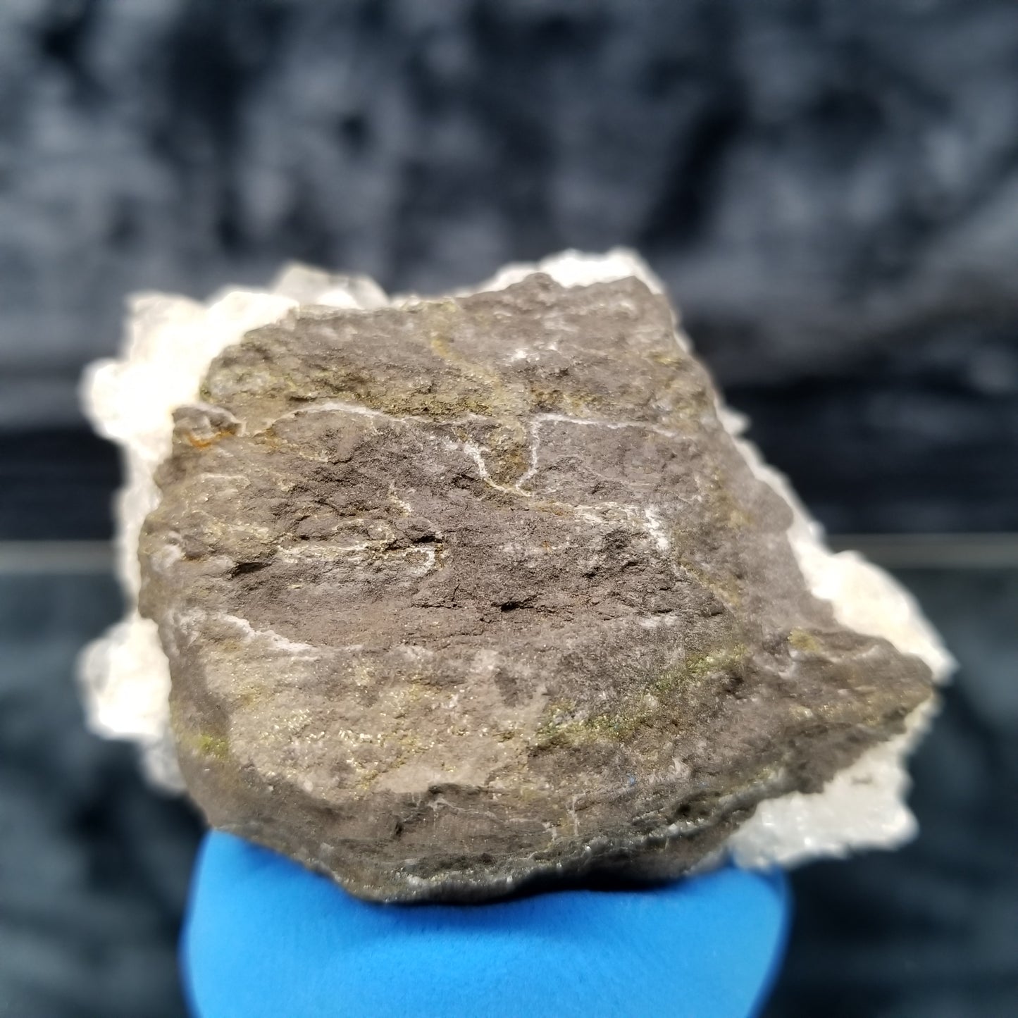 #33006 Super clear Nailhead Spar Calcite cluster, Chalcopyrite ore and multiple small fossils in the matrix