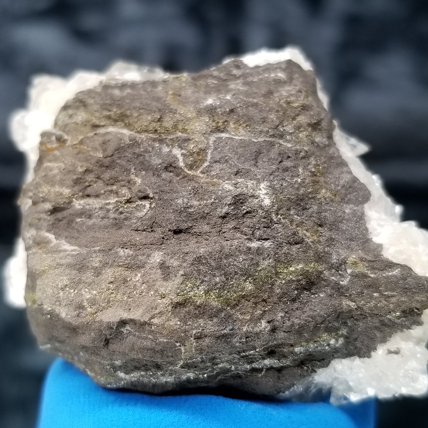 #33006 Super clear Nailhead Spar Calcite cluster, Chalcopyrite ore and multiple small fossils in the matrix