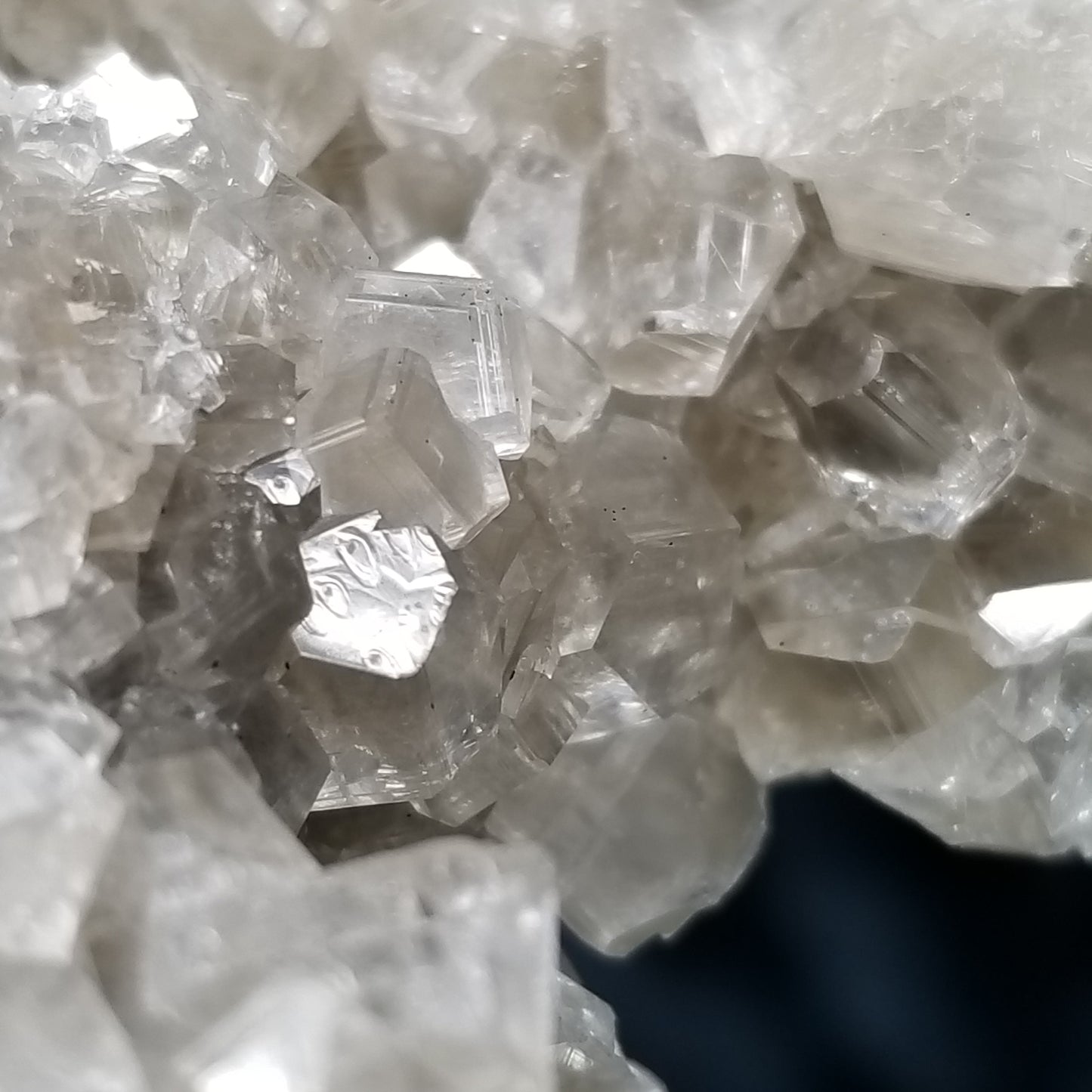 #33007 Super clear Nailhead Spar Calcite cluster, Chalcopyrite ore and multiple small fossils in the matrix
