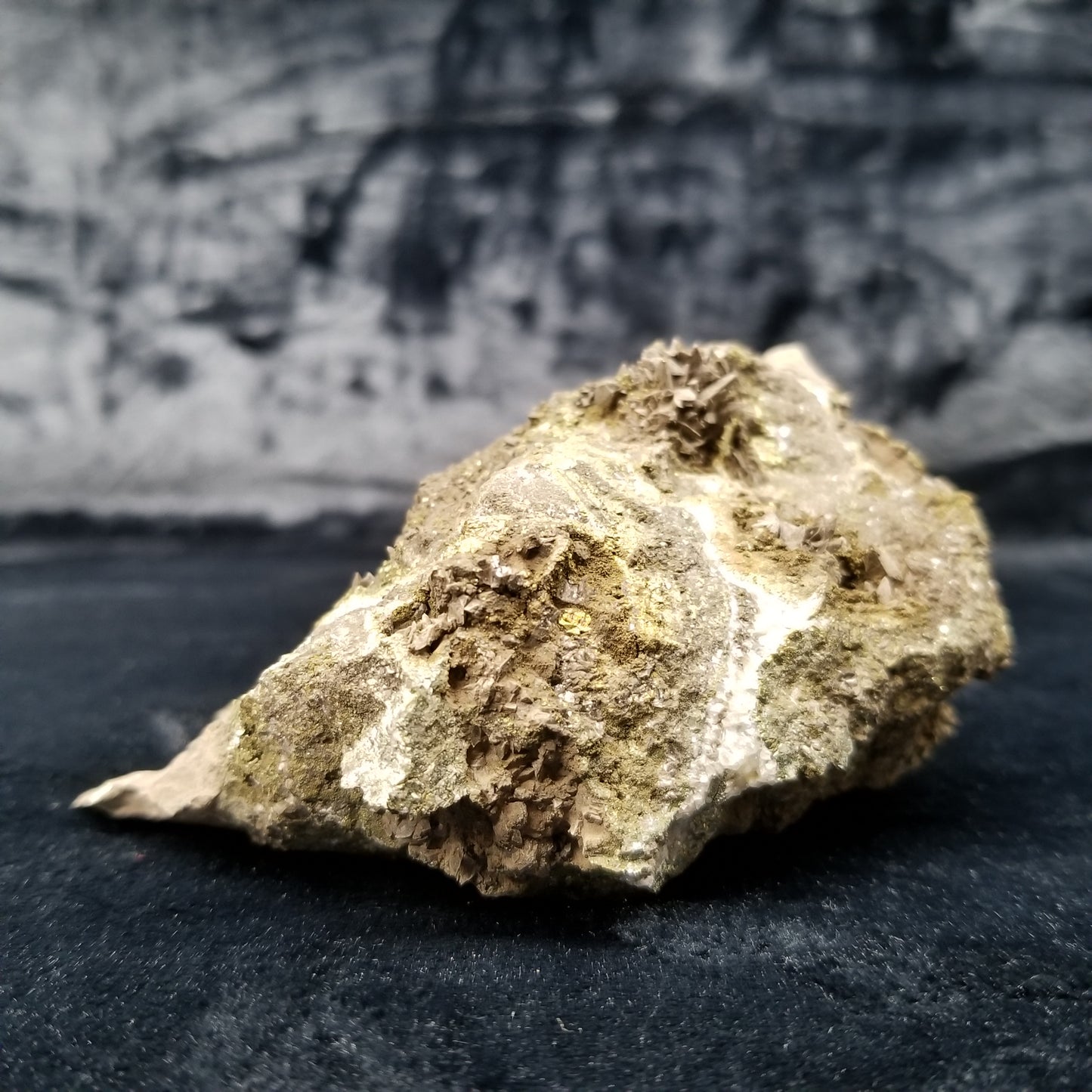 #33016 Super clear Nailhead Spar Calcite and Dogtooth Spar Calcite geode, Chalcopyrite ore and multiple small fossils in the matrix