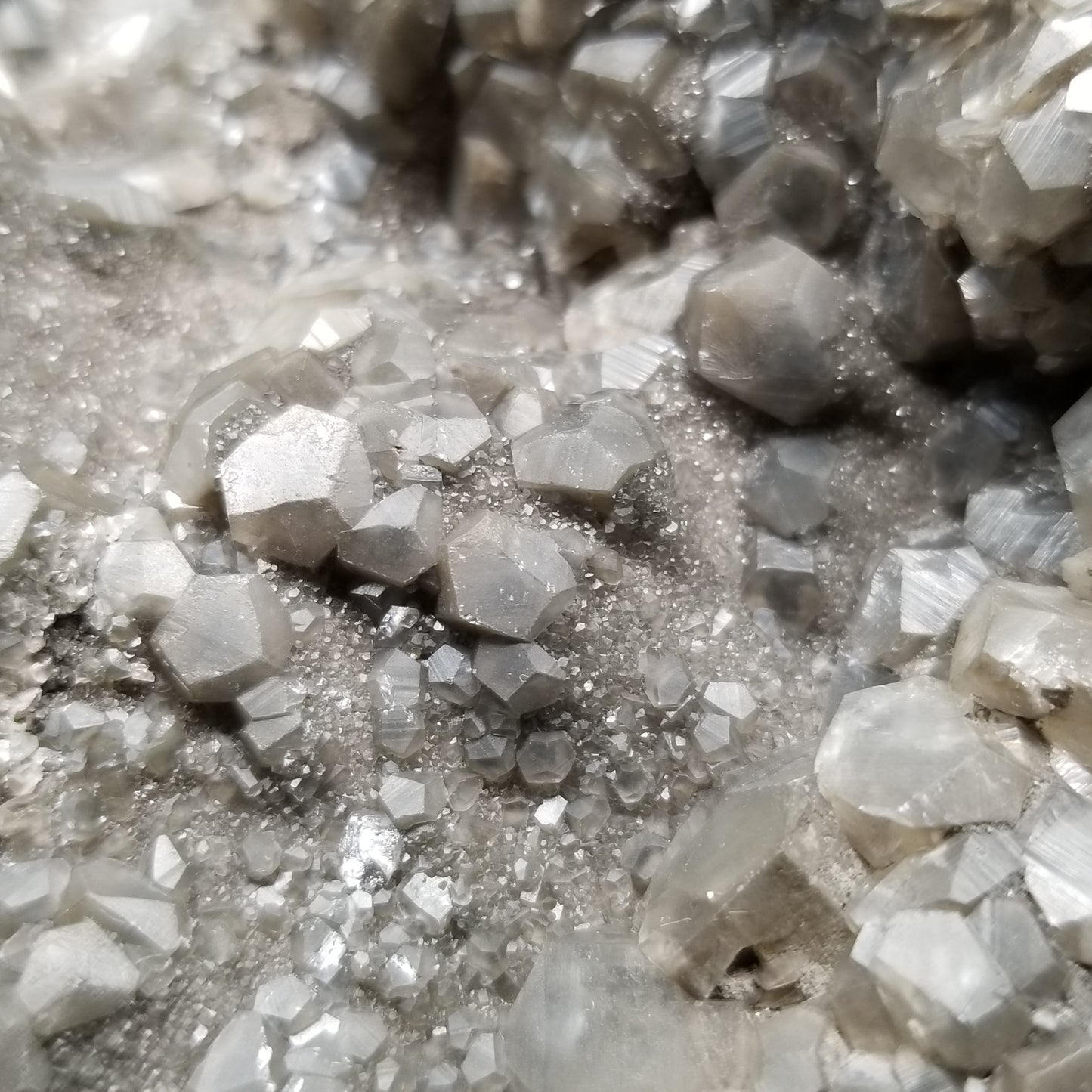 #33017 Special formation of Nailhead Spar Calcite cluster, Chalcopyrite ore and multiple small fossils in the matrix