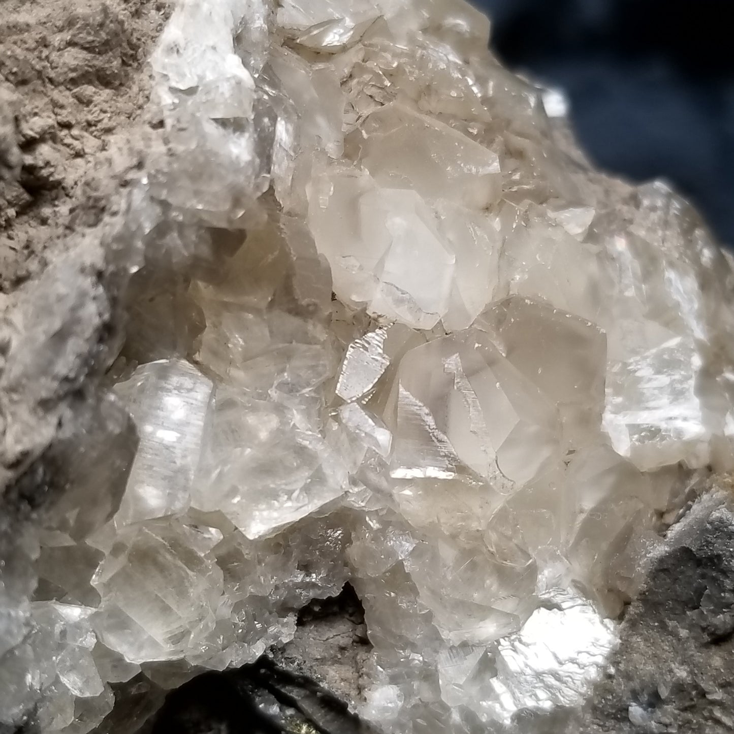 #33017 Special formation of Nailhead Spar Calcite cluster, Chalcopyrite ore and multiple small fossils in the matrix