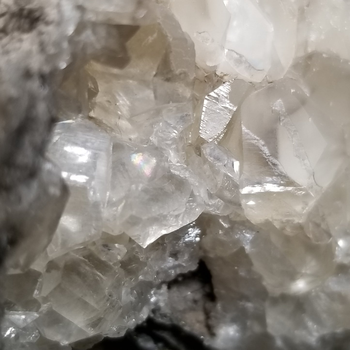 #33017 Special formation of Nailhead Spar Calcite cluster, Chalcopyrite ore and multiple small fossils in the matrix