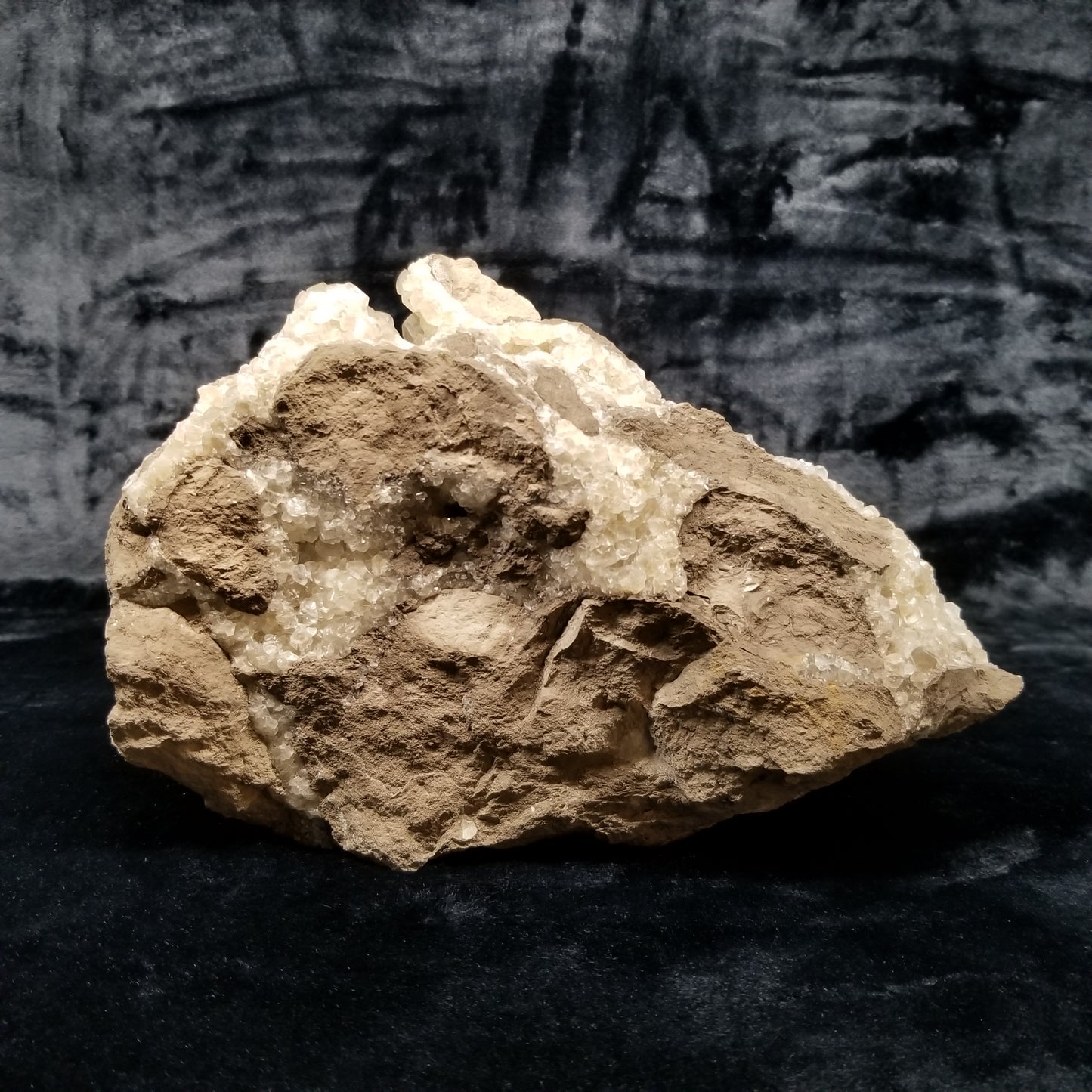 #33018 Super clear Nailhead Spar Calcite cluster, Chalcopyrite ore and multiple small fossils in the matrix