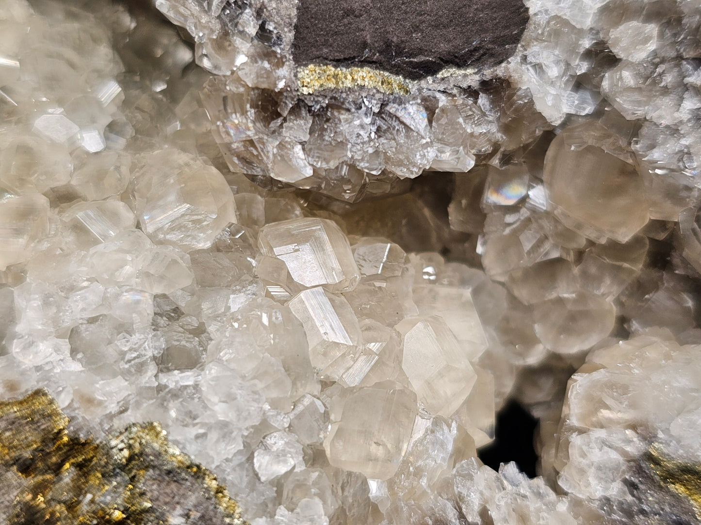 #33030 Super clear Nailhead Spar Calcite geode, Chalcopyrite ore and multiple small fossils in the matrix