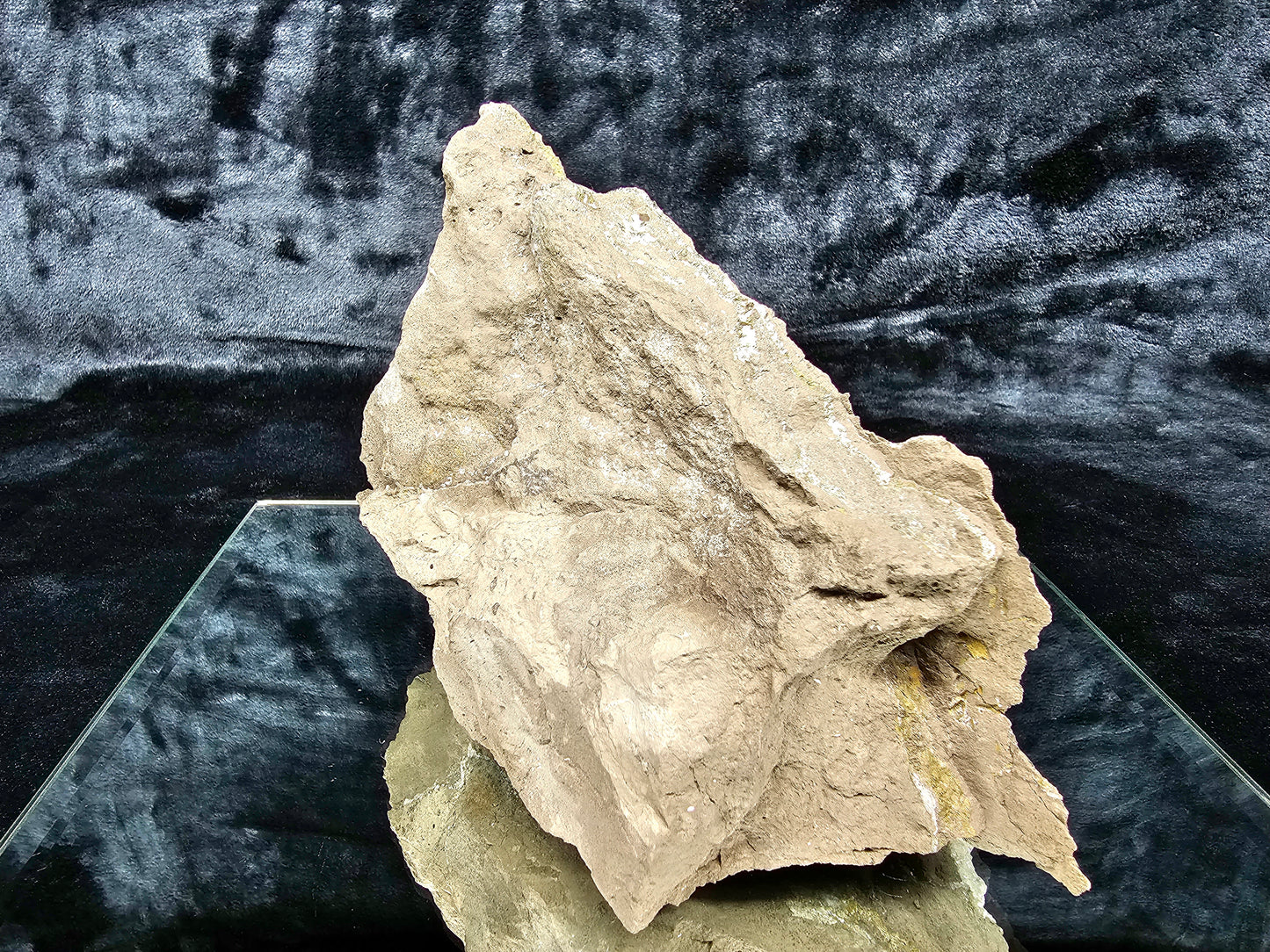 #33040 Super clear Nailhead Spar Calcite cluster, Chalcopyrite ore and multiple small fossils in the matrix