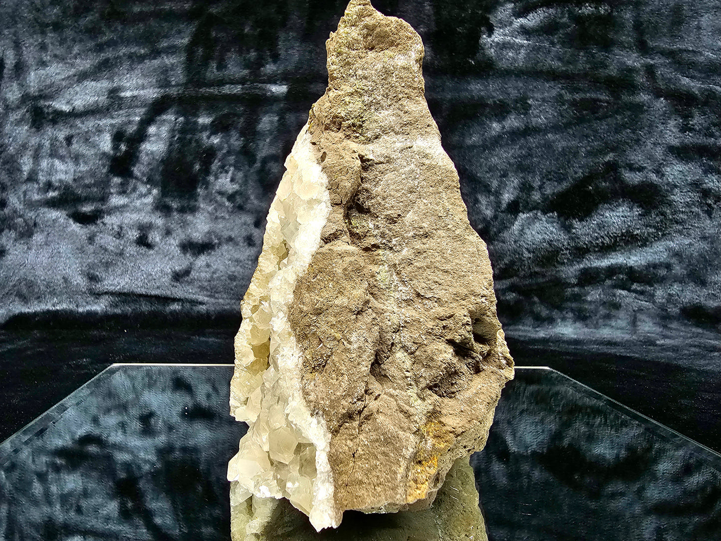 #33040 Super clear Nailhead Spar Calcite cluster, Chalcopyrite ore and multiple small fossils in the matrix