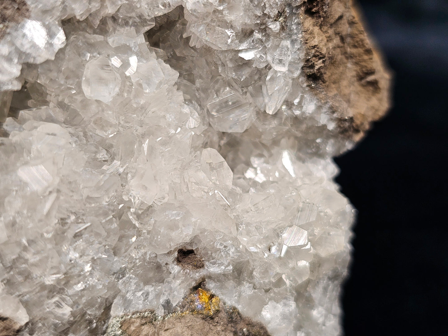 #33042 Super clear Nailhead Spar Calcite geode, Chalcopyrite ore and multiple small fossils in the matrix