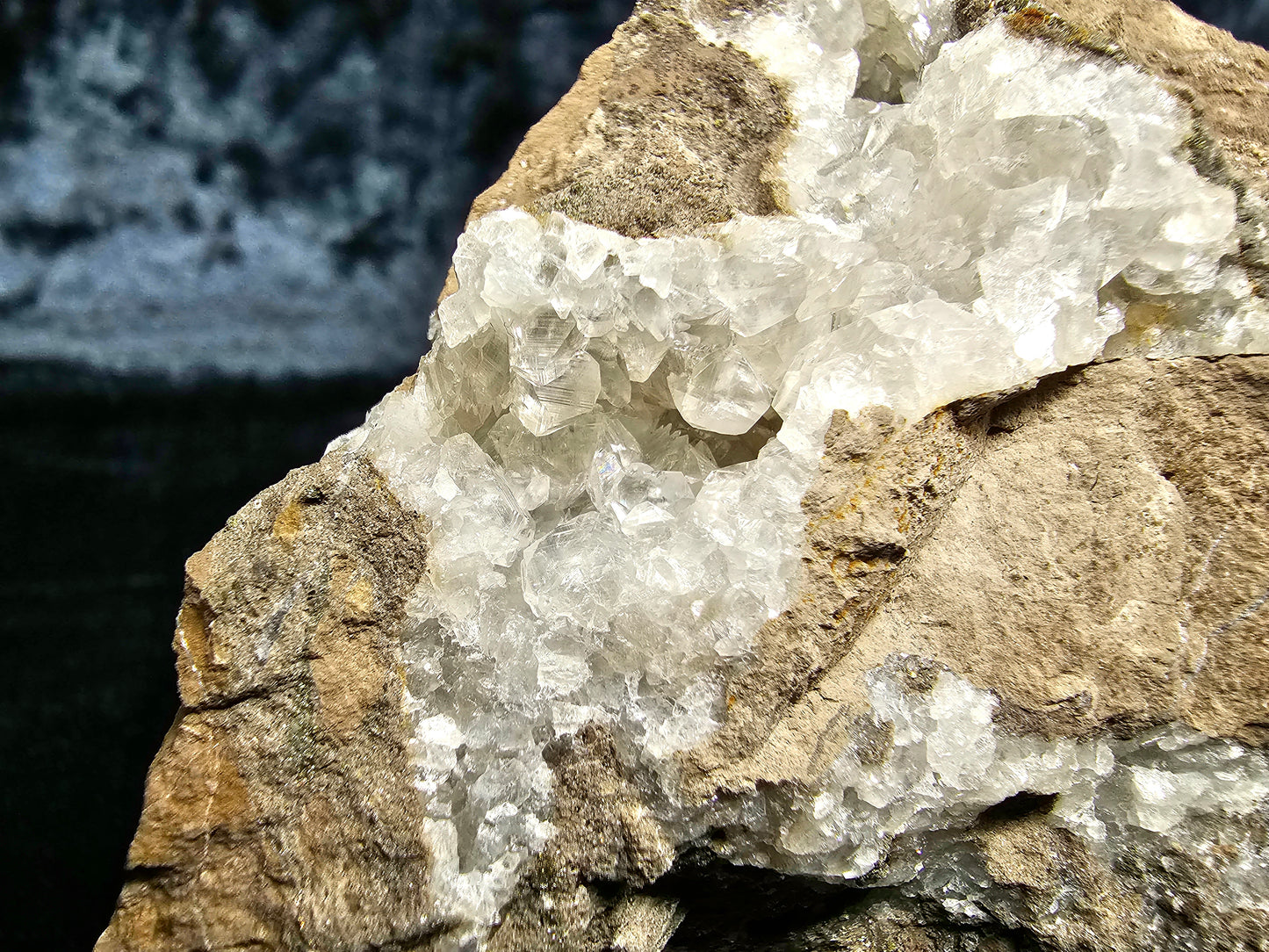 #33042 Super clear Nailhead Spar Calcite geode, Chalcopyrite ore and multiple small fossils in the matrix