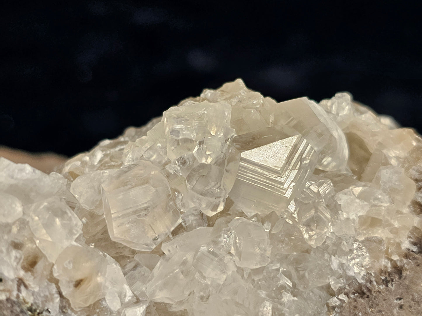 #33037 Super clear Nailhead Spar Calcite geode, Chalcopyrite ore and multiple small fossils in the matrix