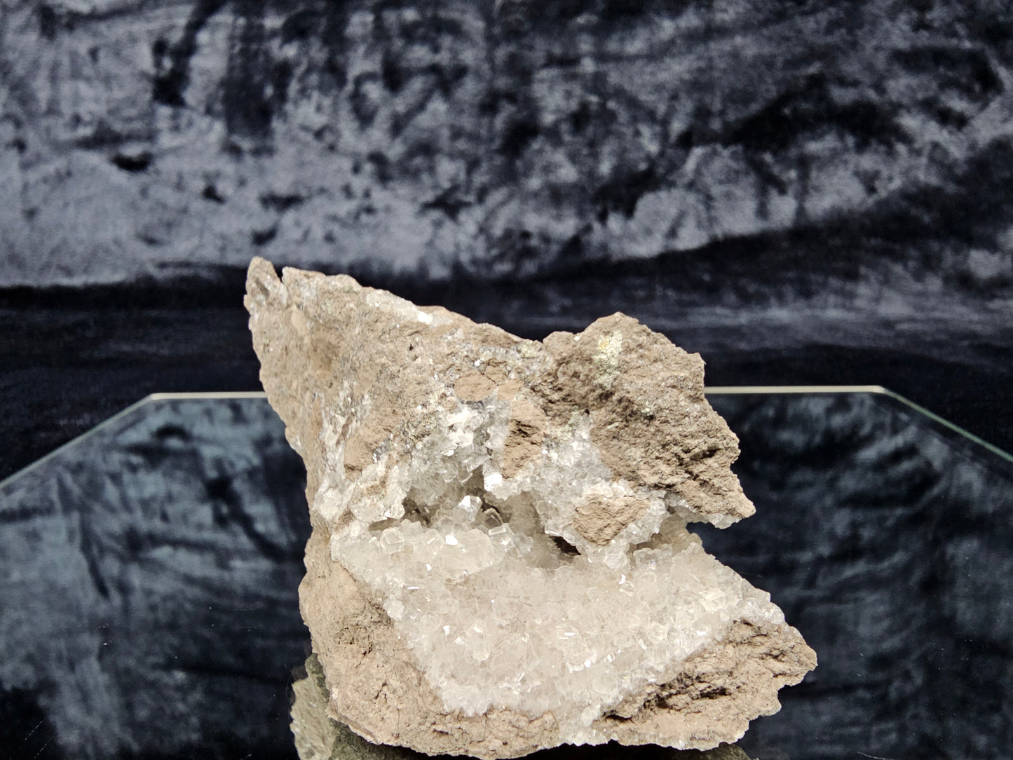 #33036 Super clear Nailhead Spar Calcite cluster, Chalcopyrite ore and multiple small fossils in the matrix