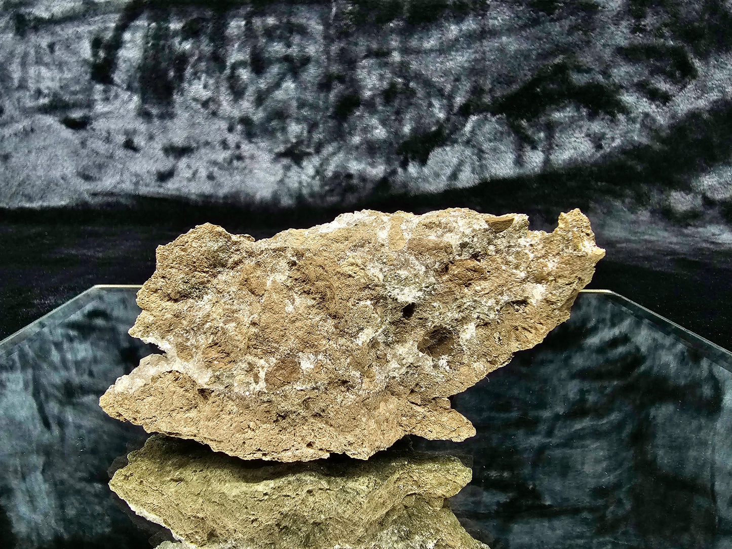 #33036 Super clear Nailhead Spar Calcite cluster, Chalcopyrite ore and multiple small fossils in the matrix