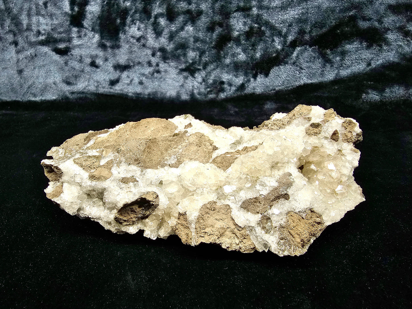 #33053 Super clear Nailhead Spar Calcite cluster, Chalcopyrite ore and multiple small fossils in the matrix