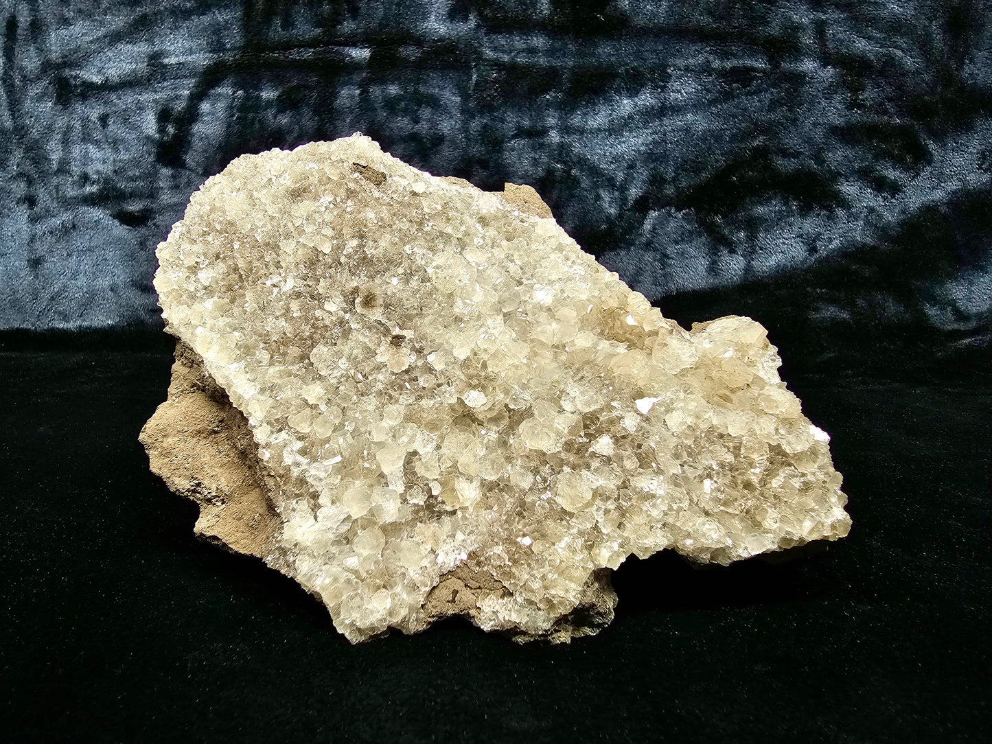 #33043 Super clear Nailhead Spar Calcite cluster, Chalcopyrite ore and multiple small fossils in the matrix