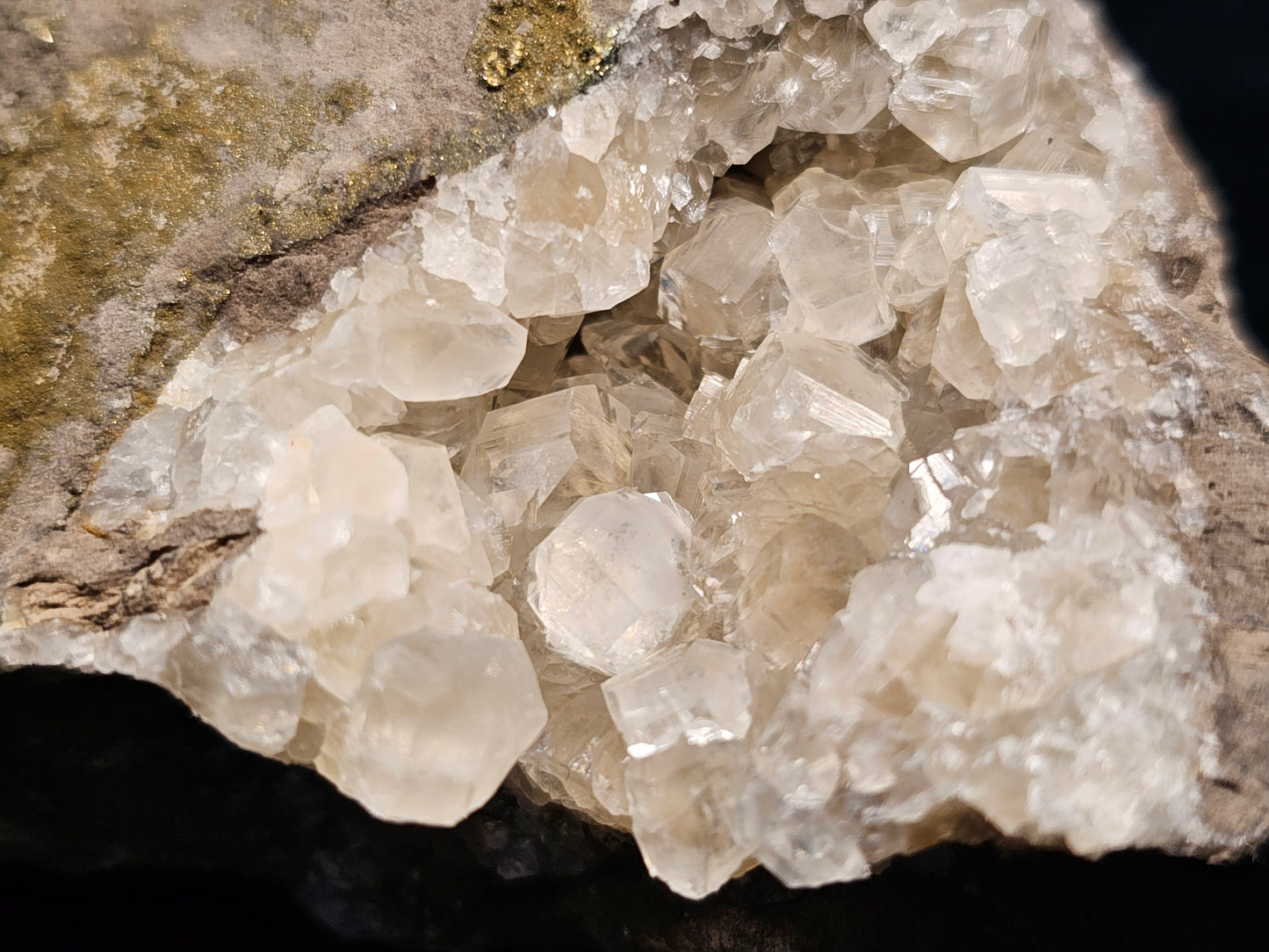 #33041 Super clear Nailhead Spar Calcite cluster, Chalcopyrite ore and multiple small fossils in the matrix