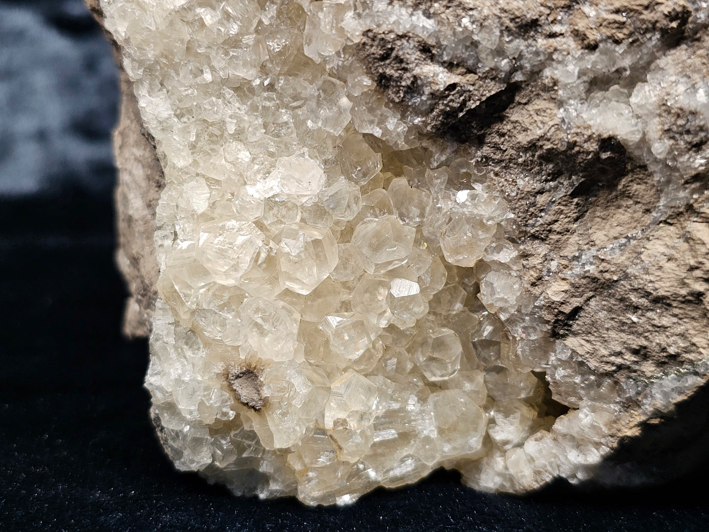 #33027 Super clear Nailhead Spar Calcite geode, Chalcopyrite ore and multiple small fossils in the matrix