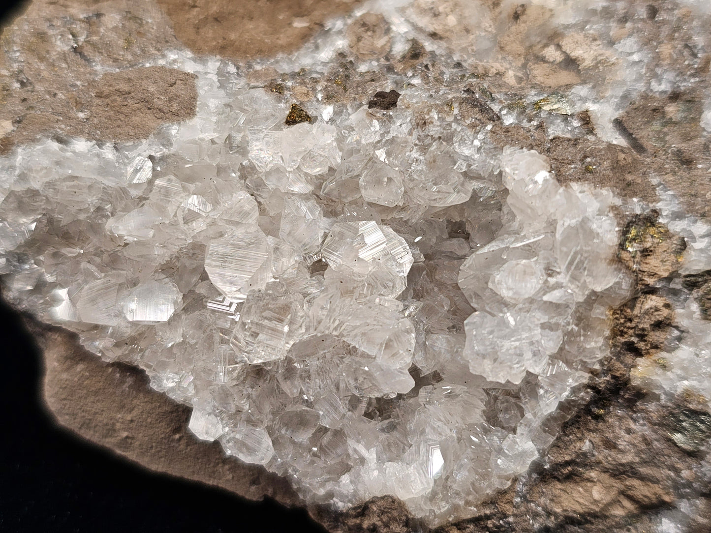 #33044 Super clear Nailhead Spar Calcite cluster, Chalcopyrite ore and multiple small fossils in the matrix
