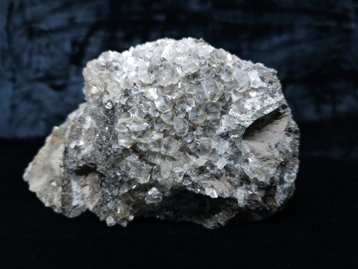 #33049 Super clear Nailhead Spar Calcite cluster, Chalcopyrite ore and multiple small fossils in the matrix