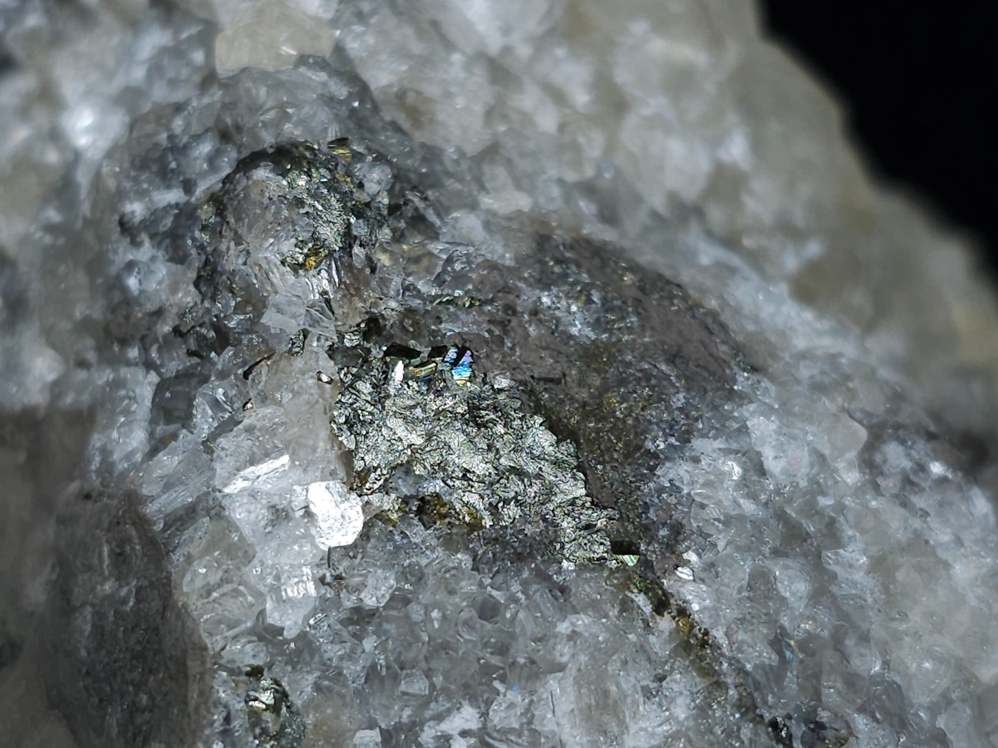 #33068 Super clear Nailhead Spar Calcite cluster, Chalcopyrite ore and multiple small fossils in the matrix