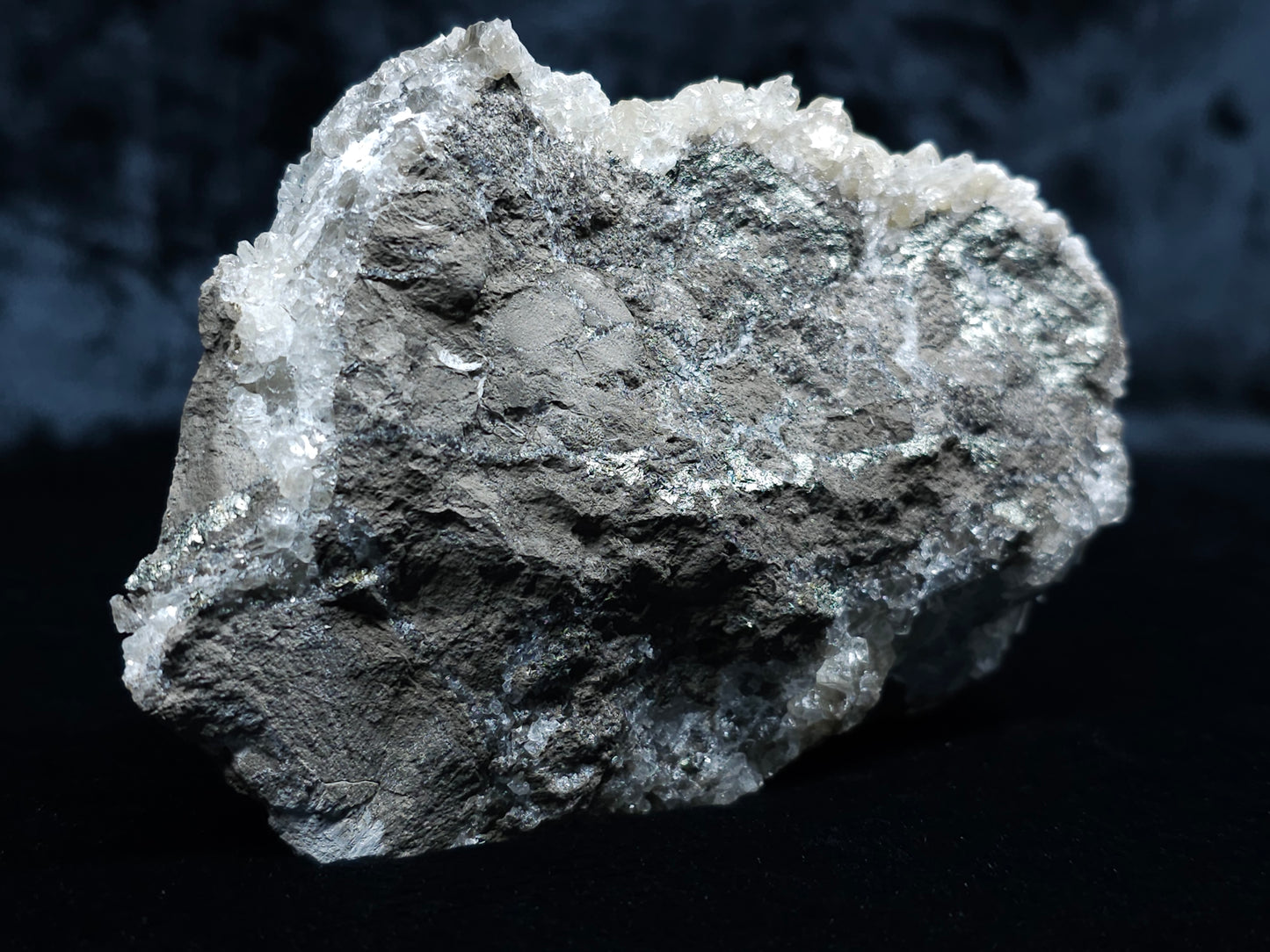 #33068 Super clear Nailhead Spar Calcite cluster, Chalcopyrite ore and multiple small fossils in the matrix