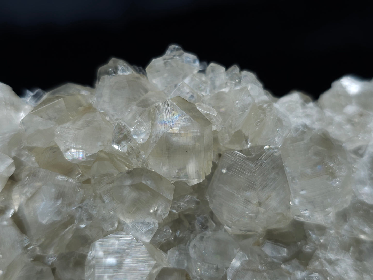 #33068 Super clear Nailhead Spar Calcite cluster, Chalcopyrite ore and multiple small fossils in the matrix