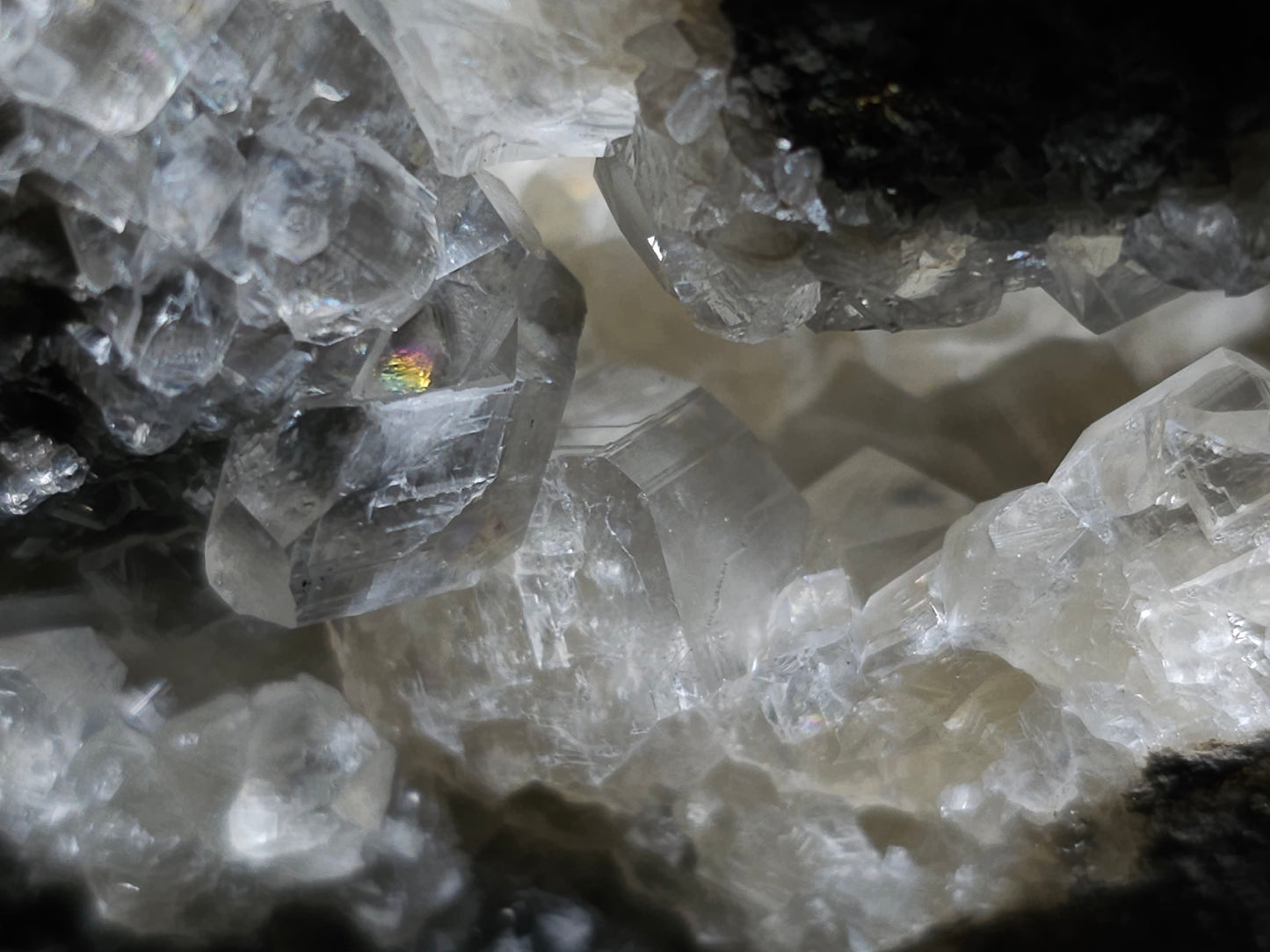 #33063 Super clear Nailhead Spar Calcite geode, Chalcopyrite ore and multiple small fossils in the matrix