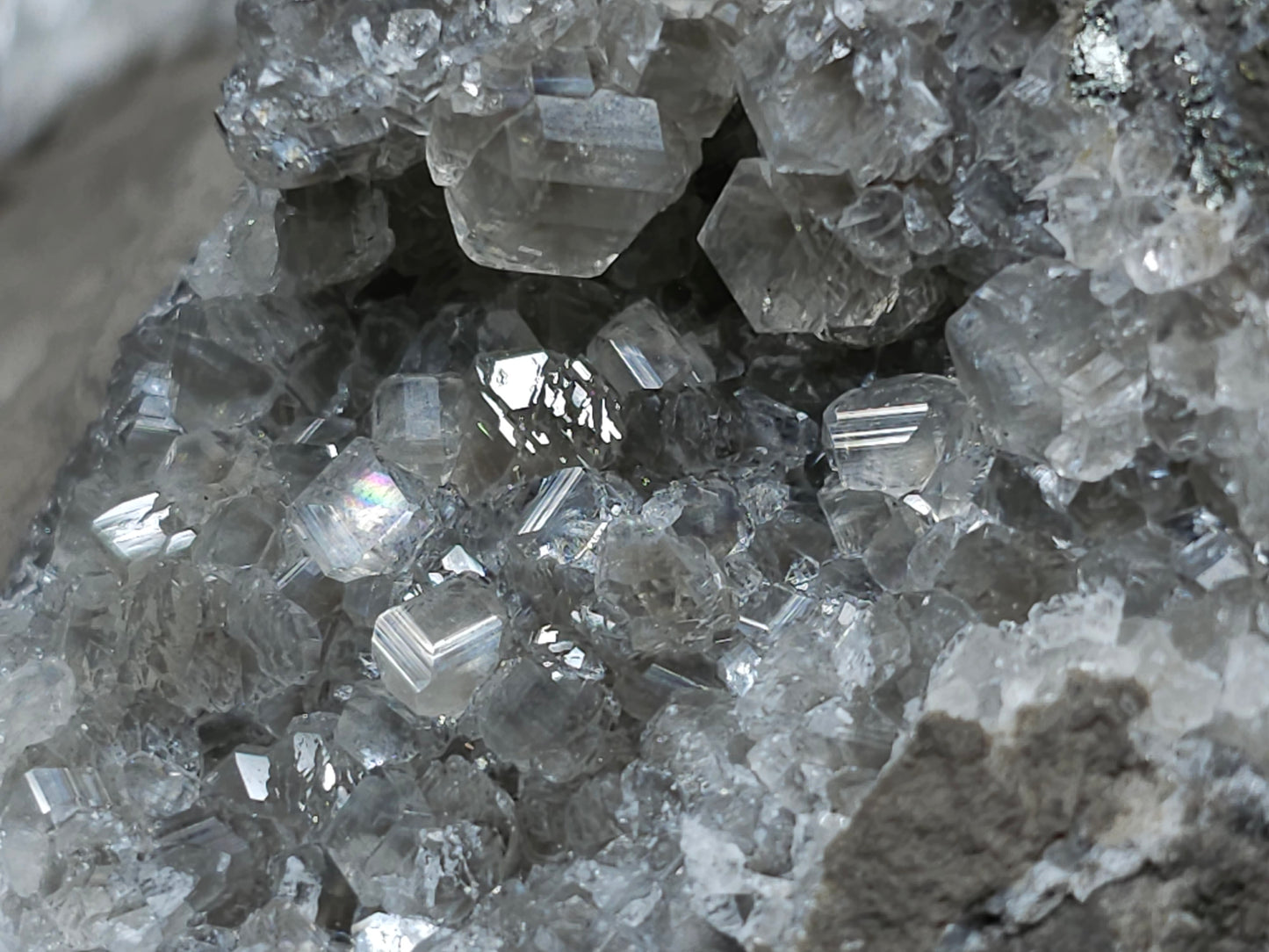 #33063 Super clear Nailhead Spar Calcite geode, Chalcopyrite ore and multiple small fossils in the matrix