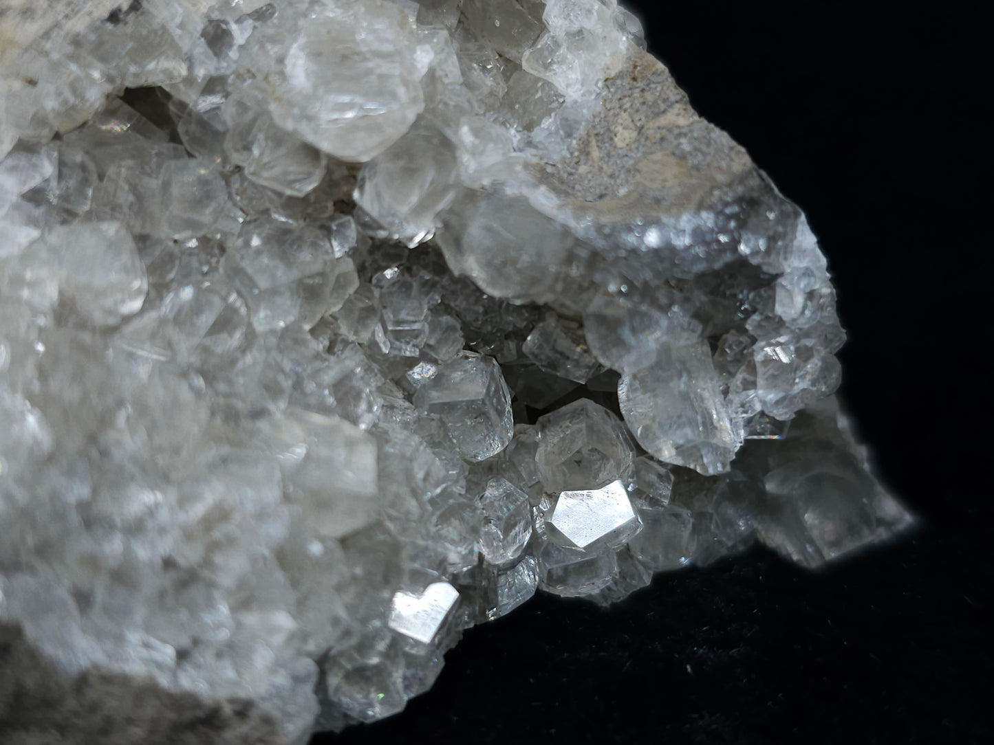 #33050 Super clear Nailhead Spar Calcite small geode, Chalcopyrite ore and multiple small fossils in the matrix