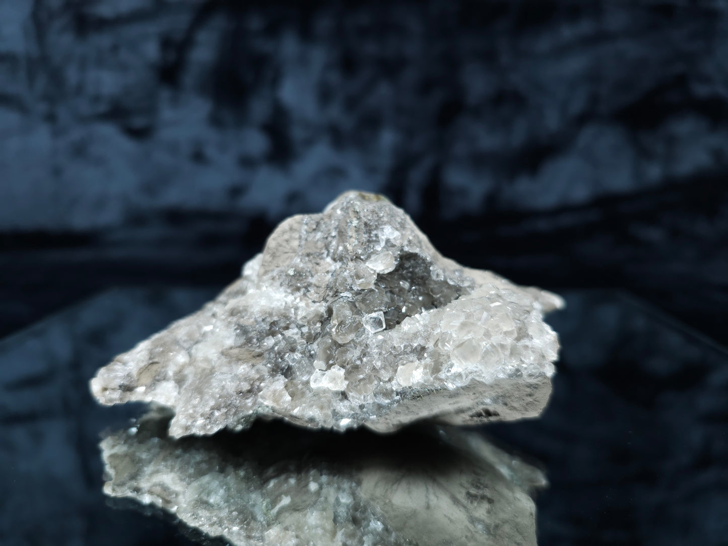 #33057 Super clear Nailhead Spar Calcite small geode, Chalcopyrite ore and multiple small fossils in the matrix