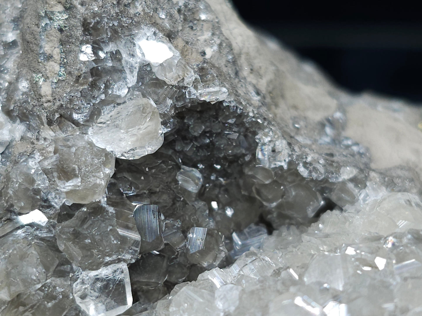 #33057 Super clear Nailhead Spar Calcite small geode, Chalcopyrite ore and multiple small fossils in the matrix