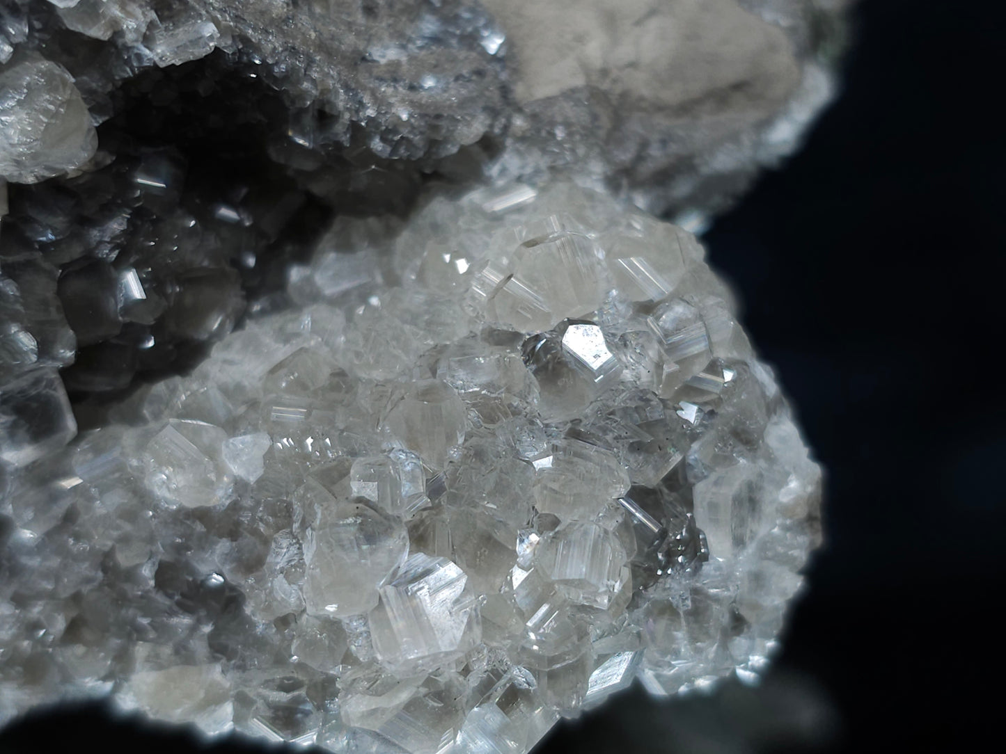 #33057 Super clear Nailhead Spar Calcite small geode, Chalcopyrite ore and multiple small fossils in the matrix