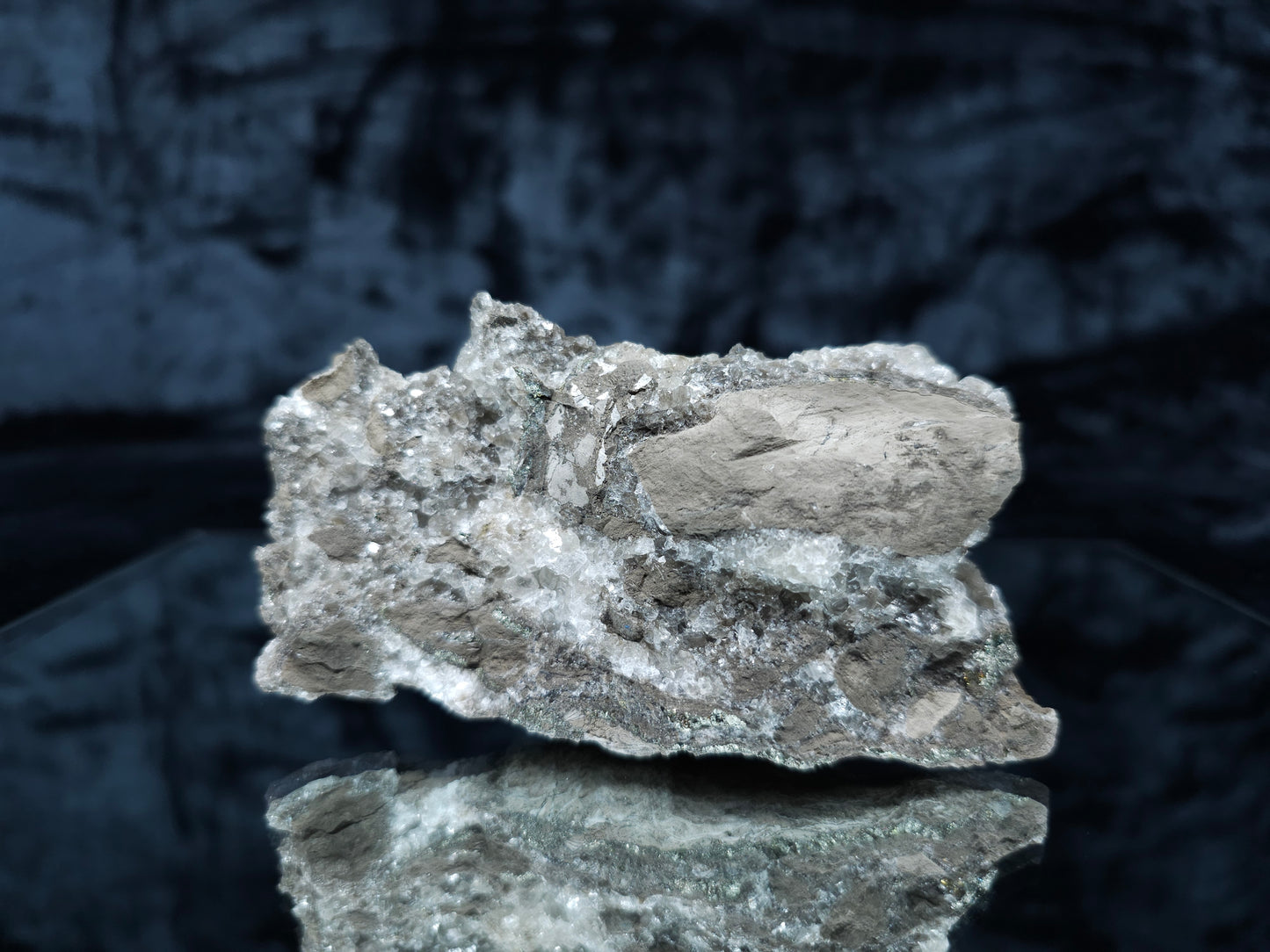#33057 Super clear Nailhead Spar Calcite small geode, Chalcopyrite ore and multiple small fossils in the matrix