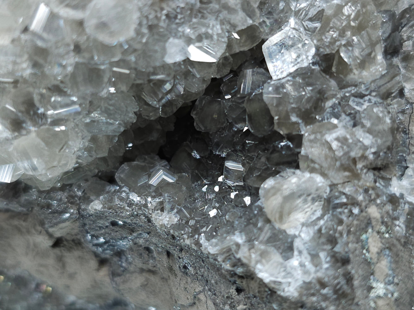 #33057 Super clear Nailhead Spar Calcite small geode, Chalcopyrite ore and multiple small fossils in the matrix