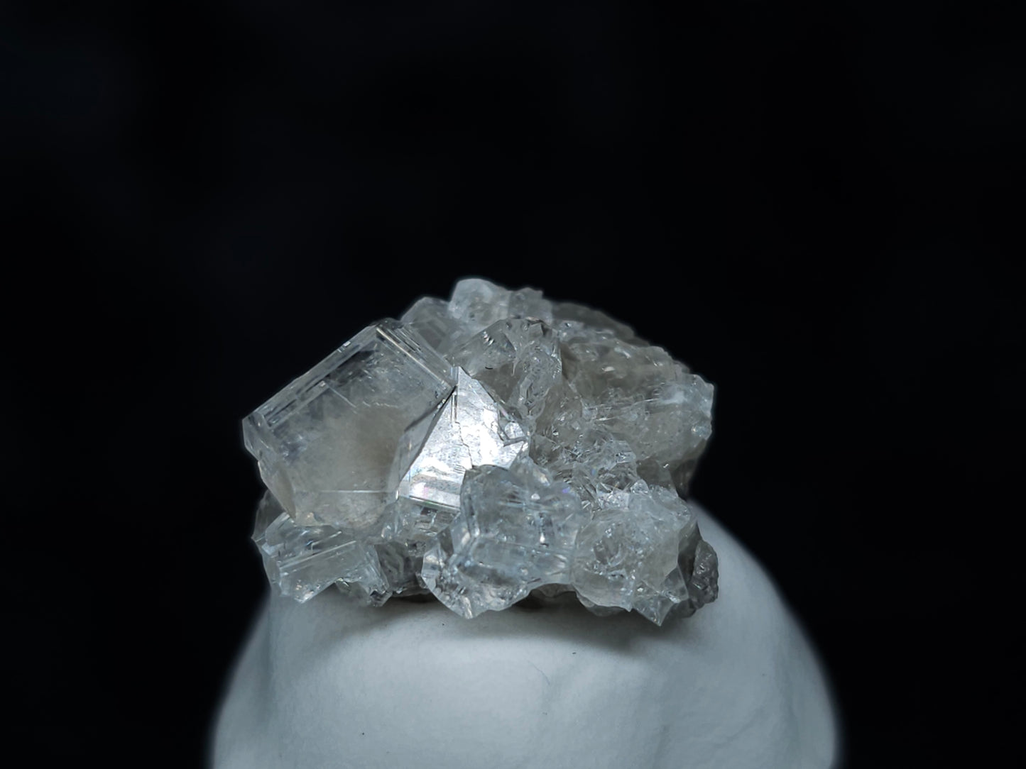 #33055 Super clear Nailhead Spar Calcite cluster, Chalcopyrite ore and multiple small fossils in the matrix