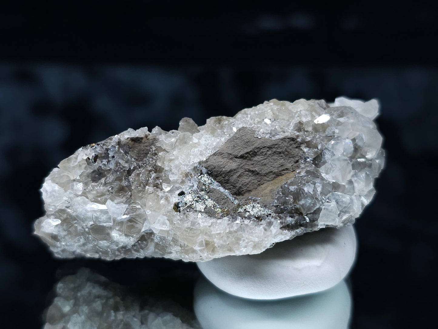 #33062 Super clear Nailhead Spar Calcite cluster, Chalcopyrite ore and multiple small fossils in the matrix