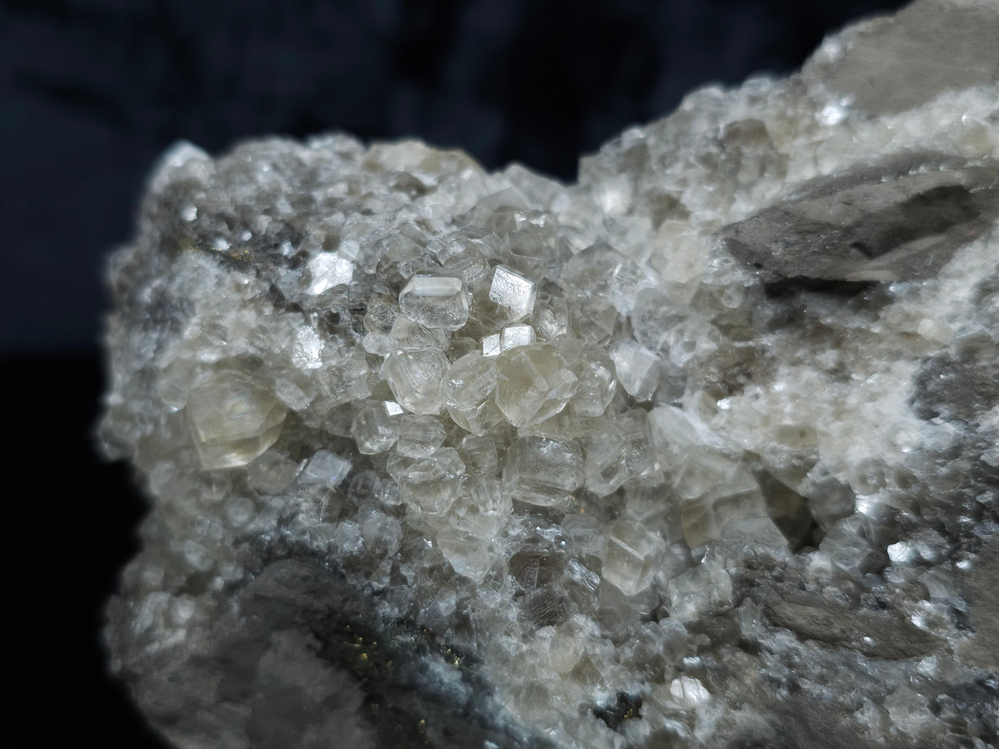 #33069 Super clear Nailhead Spar Calcite cluster, Chalcopyrite ore and multiple small fossils in the matrix