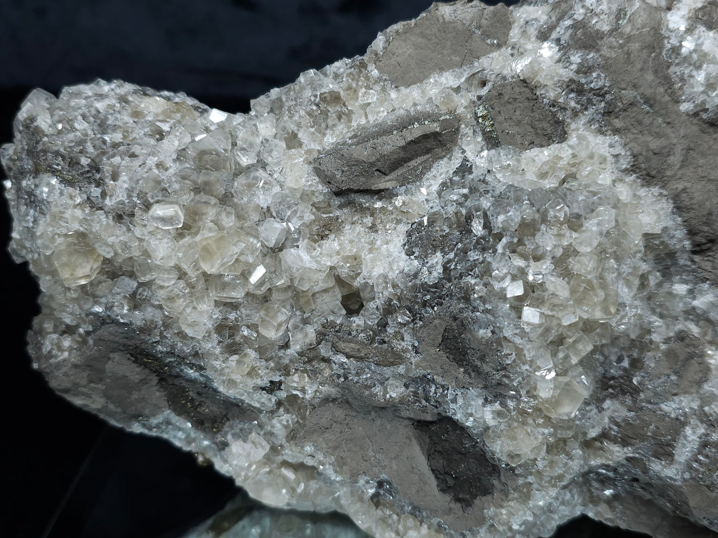 #33069 Super clear Nailhead Spar Calcite cluster, Chalcopyrite ore and multiple small fossils in the matrix