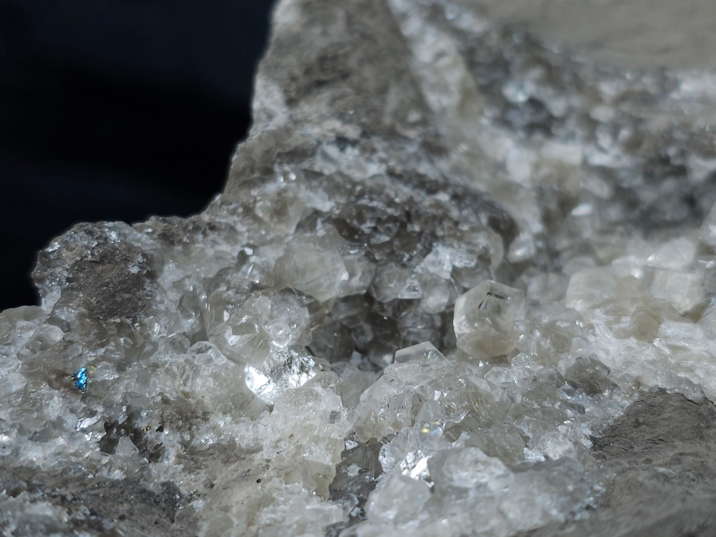 #33069 Super clear Nailhead Spar Calcite cluster, Chalcopyrite ore and multiple small fossils in the matrix
