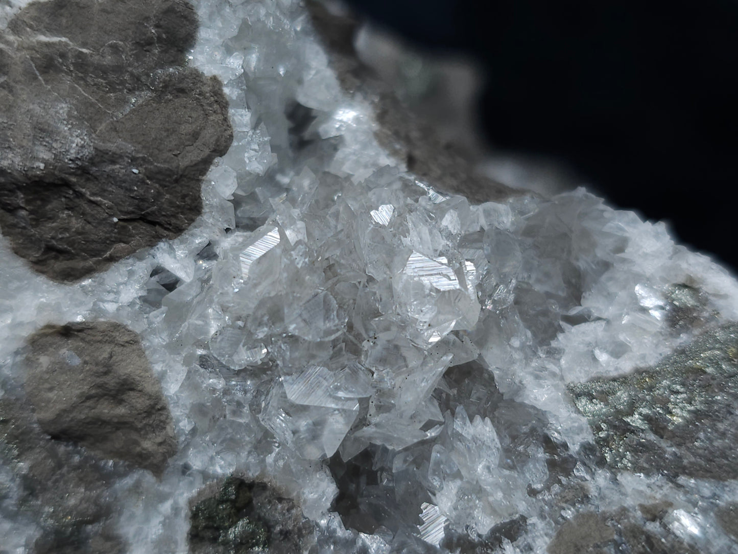 #33082 Super clear Nailhead Spar Calcite cluster, Chalcopyrite ore and multiple small fossils in the matrix