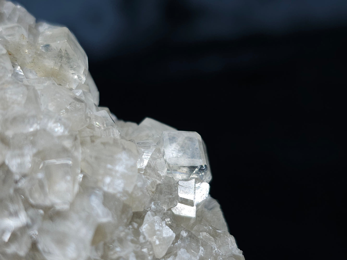 #33091 Super clear Nailhead Spar Calcite cluster, Chalcopyrite ore and multiple small fossils in the matrix