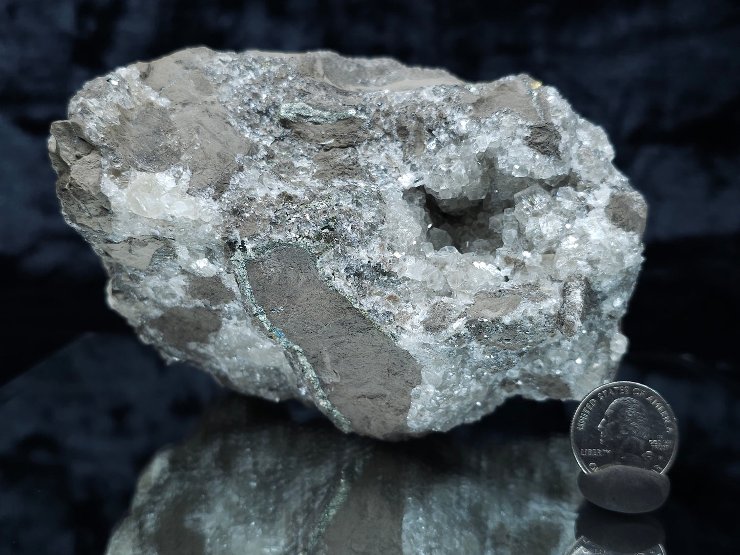 #33084 Super clear Nailhead Spar Calcite geode, Chalcopyrite ore and multiple small fossils in the matrix