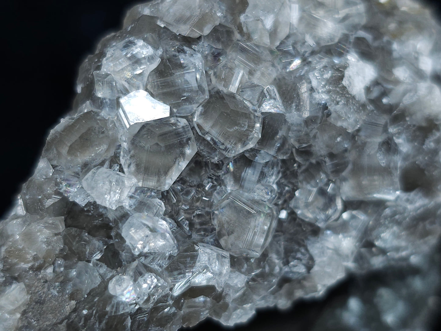 #33105 Super clear Nailhead Spar Calcite cluster with Chalcopyrite ore and multiple small fossils in the matrix