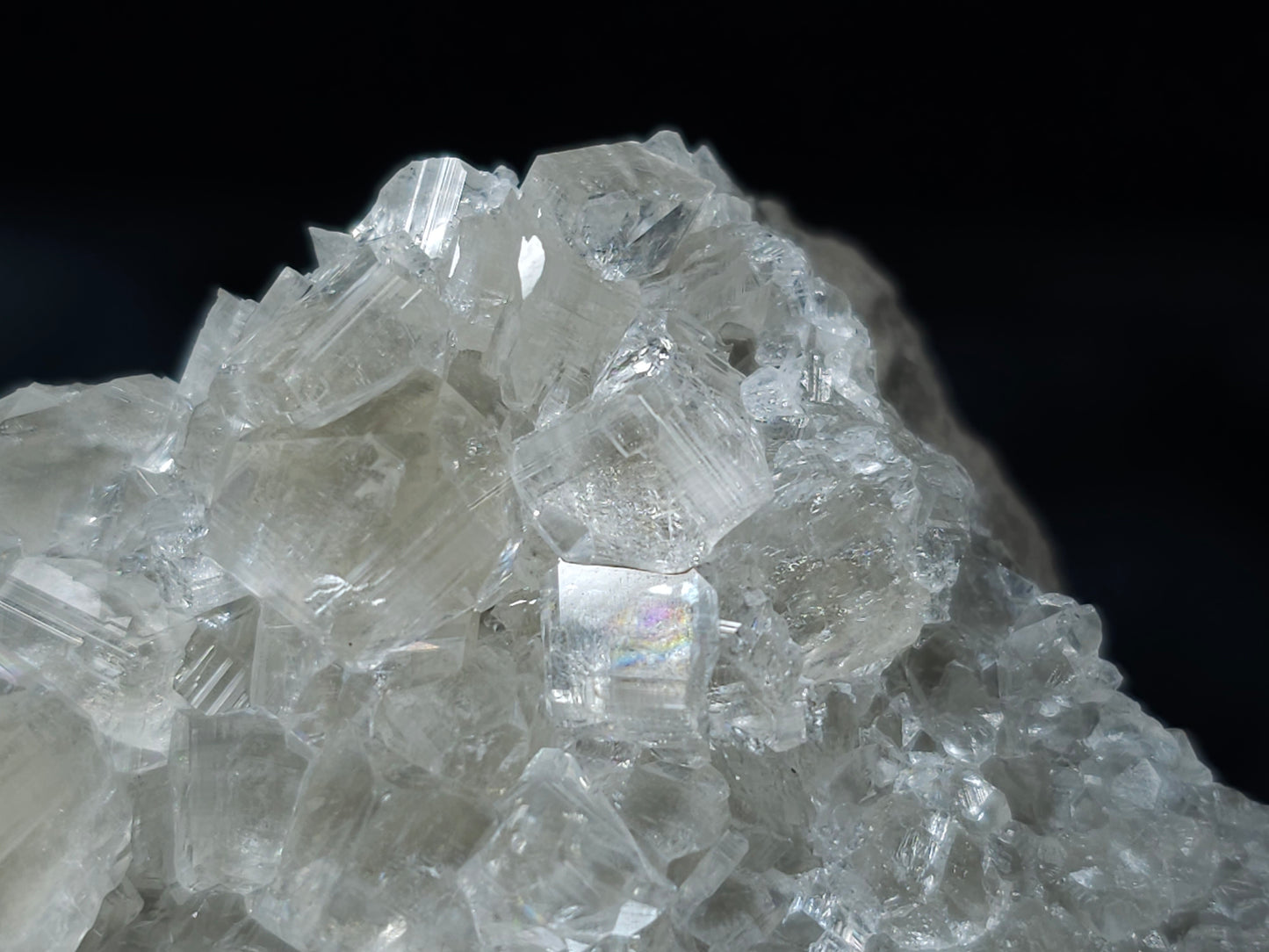 #33106 Super clear Nailhead Spar Calcite cluster with Chalcopyrite ore and multiple small fossils in the matrix