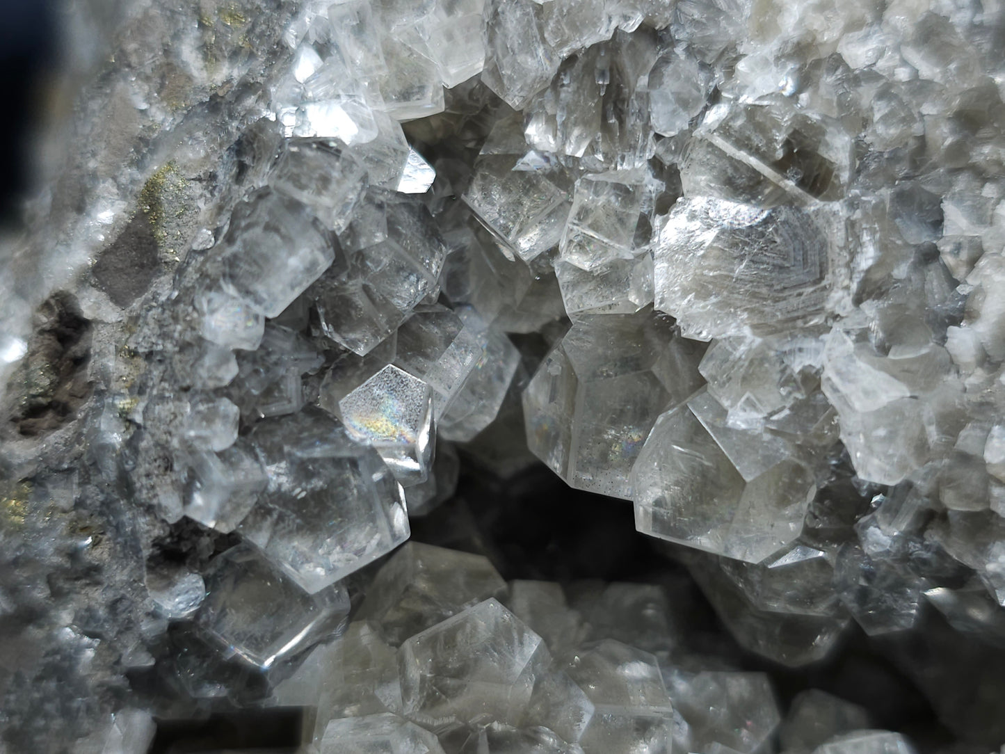 #33019 Super clear Nailhead Spar Calcite geode with Chalcopyrite ore and multiple small fossils in the matrix