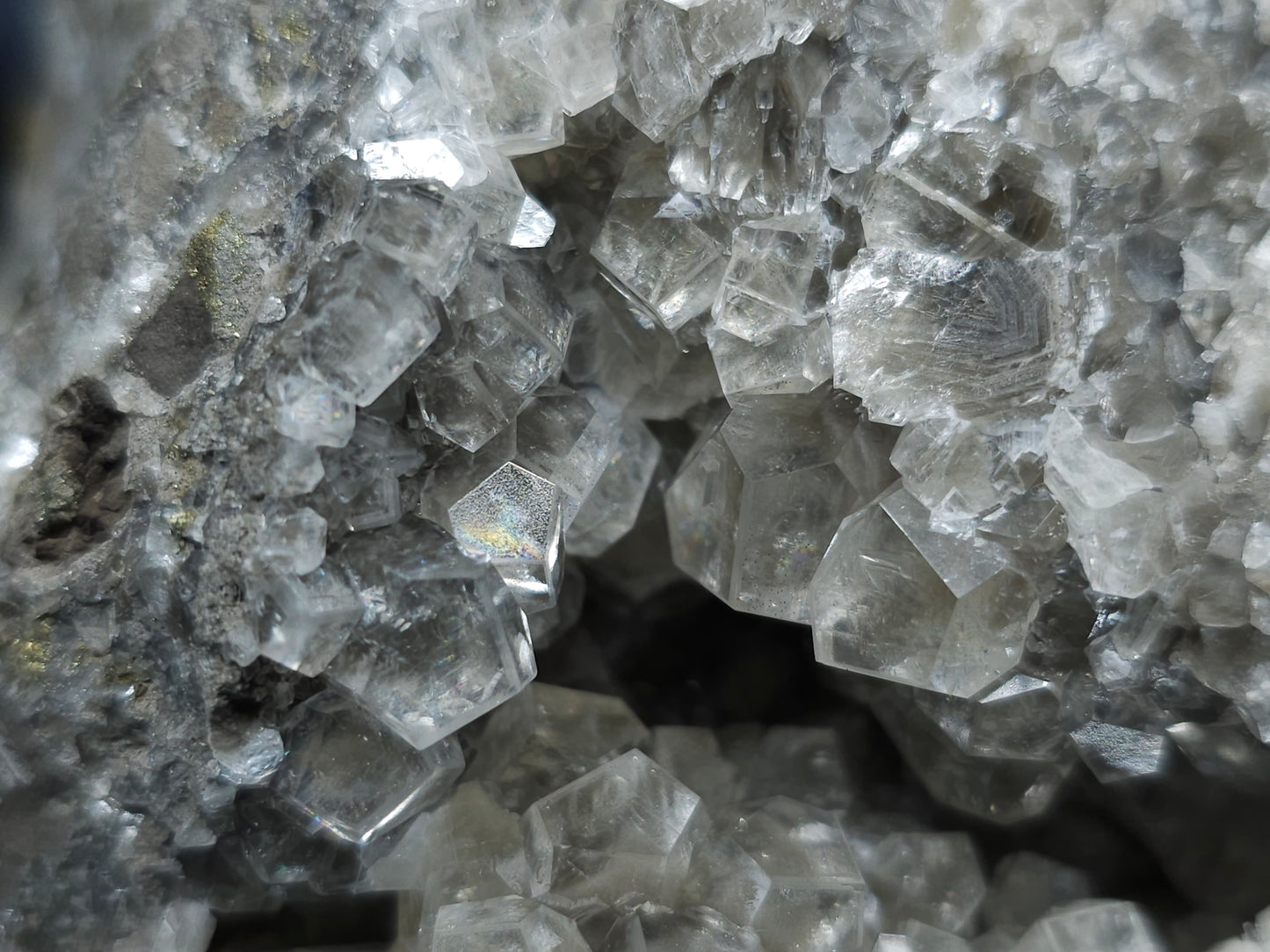 #33019 Super clear Nailhead Spar Calcite geode with Chalcopyrite ore and multiple small fossils in the matrix