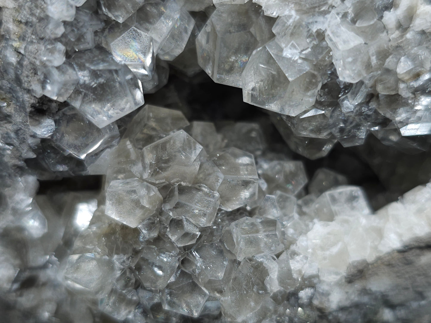 #33019 Super clear Nailhead Spar Calcite geode with Chalcopyrite ore and multiple small fossils in the matrix