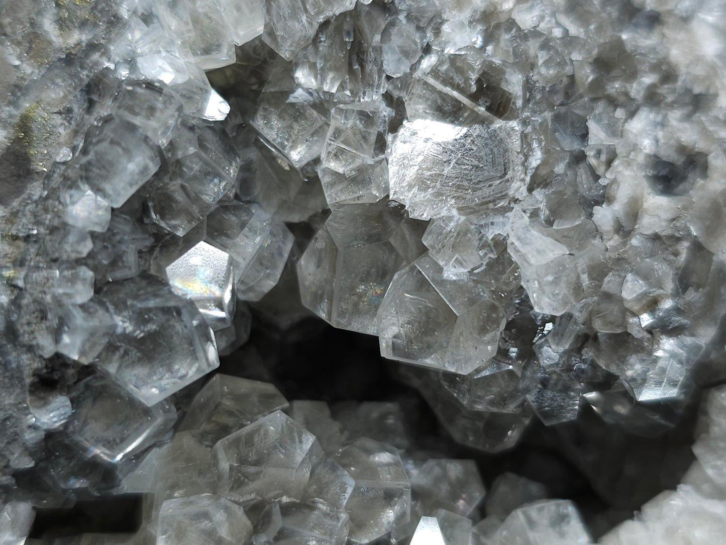 #33019 Super clear Nailhead Spar Calcite geode with Chalcopyrite ore and multiple small fossils in the matrix