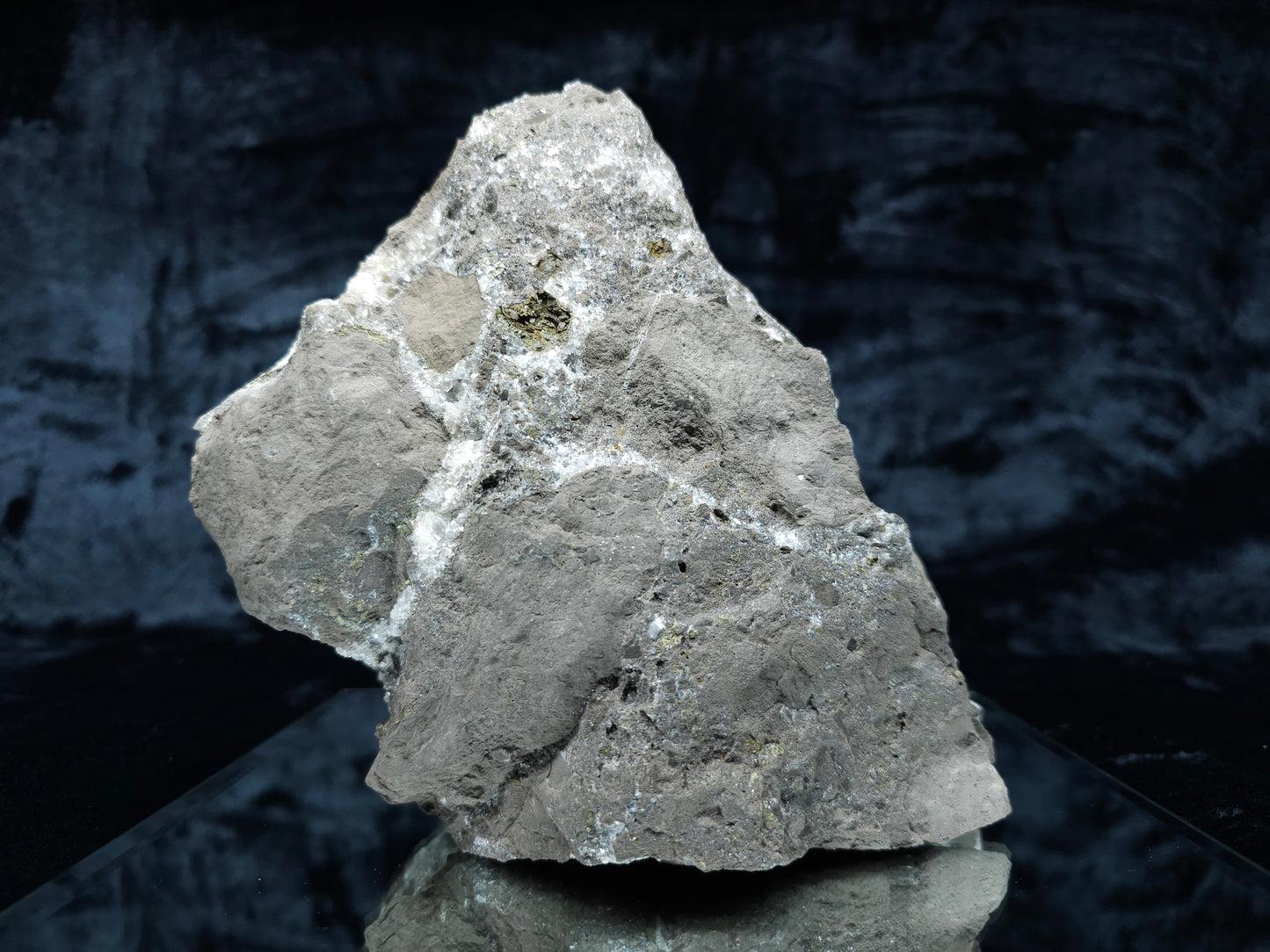 #33019 Super clear Nailhead Spar Calcite geode with Chalcopyrite ore and multiple small fossils in the matrix