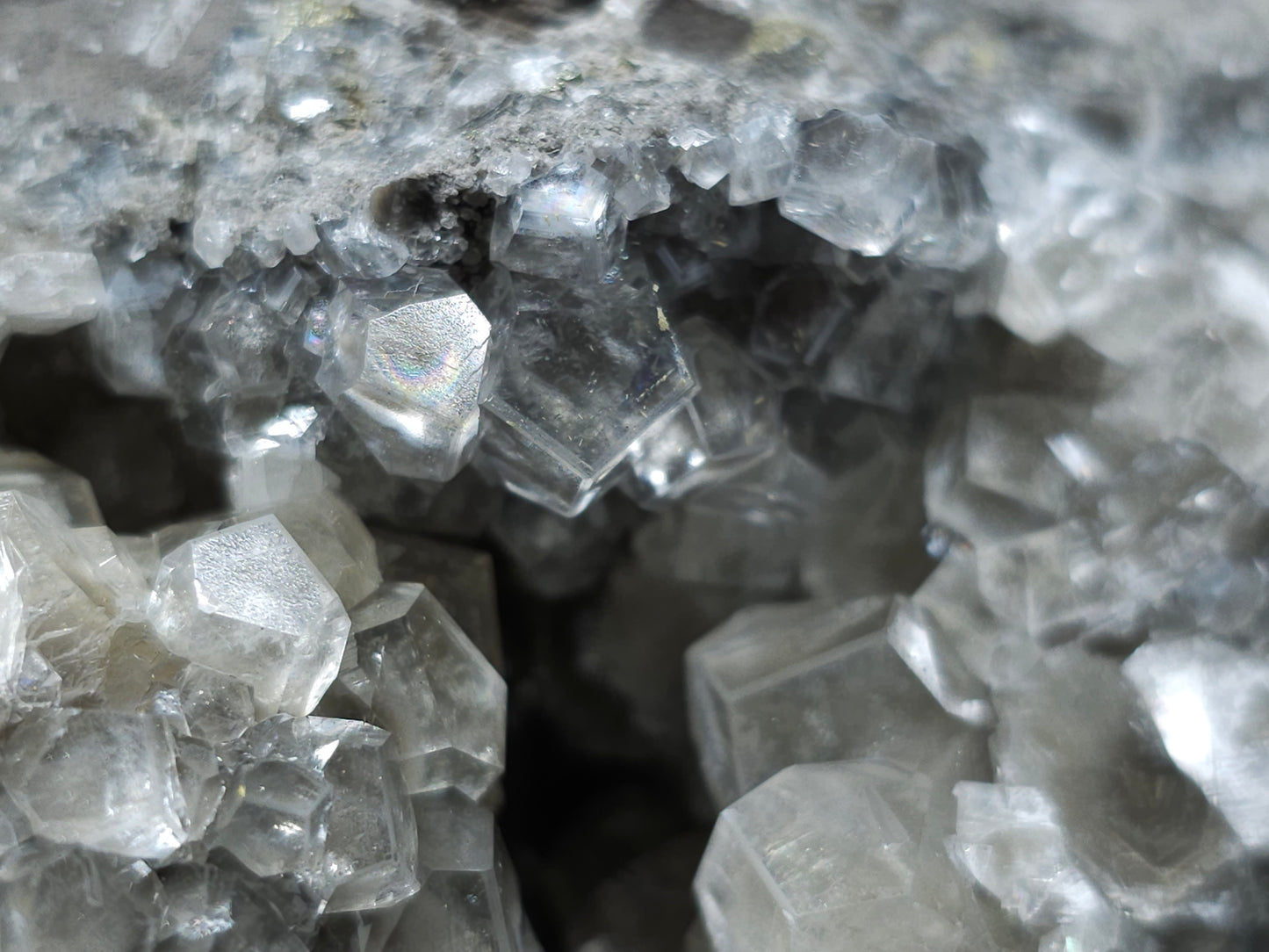 #33019 Super clear Nailhead Spar Calcite geode with Chalcopyrite ore and multiple small fossils in the matrix