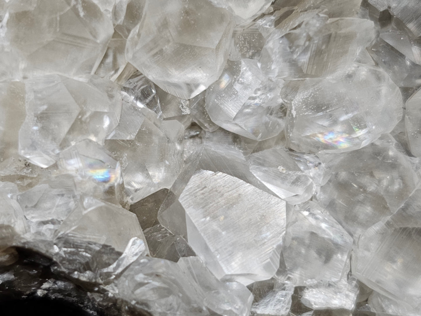 #33088 Super clear Nailhead Spar Calcite geode, Chalcopyrite ore and multiple small fossils in the matrix